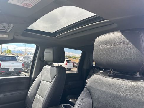 Used 2020 GMC Sierra 2500 Denali w/ Denali Ultimate Package AWD/4WD image 16
