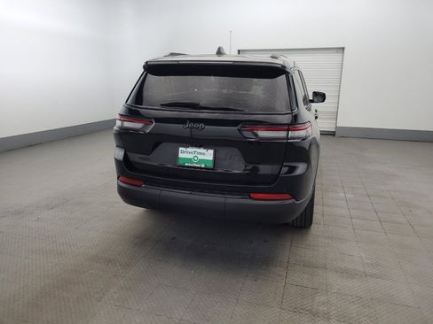 Used 2023 Jeep Grand Cherokee L Laredo AWD/4WD image 7