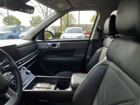 Used 2025 Hyundai Santa Fe SEL FWD image 17