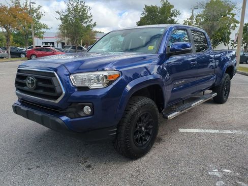 Used 2022 Toyota Tacoma 2WD Double Cab image 2