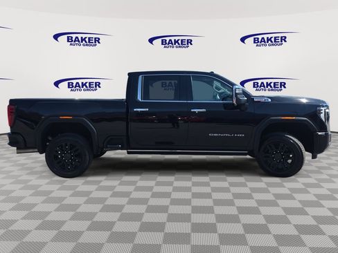 Used 2024 GMC Sierra 3500 Denali w/ Denali Reserve Package image 4