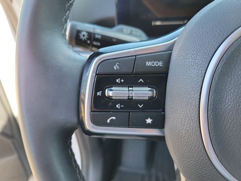 Used 2025 Kia Sorento S w/ Panoramic Sunroof Package image 17
