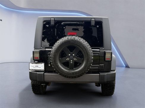 Used 2017 Jeep Wrangler Sport image 4