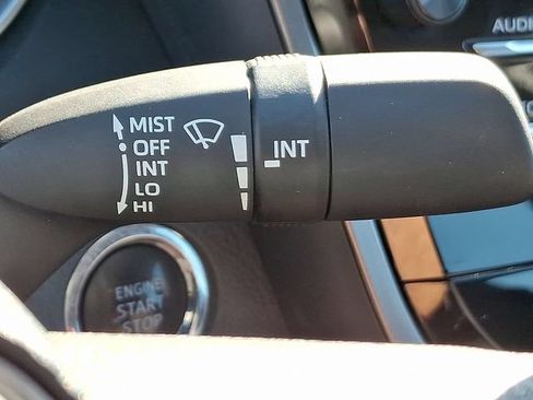 Used 2018 Toyota Camry LE w/ Convenience Package FWD image 26