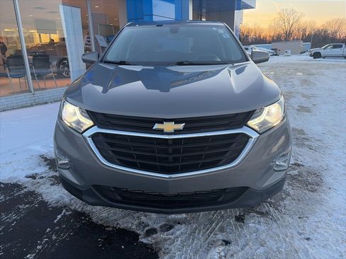Used 2018 Chevrolet Equinox LT image 3