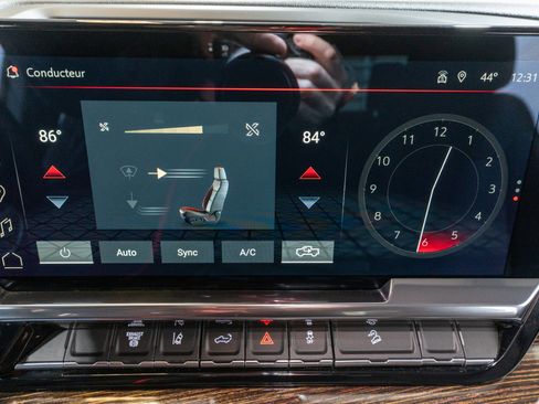 Used 2024 GMC Sierra 2500 SLE w/ SLE Value Package; image 21