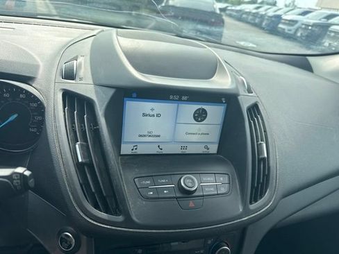 Used 2019 Ford Escape SE FWD image 21
