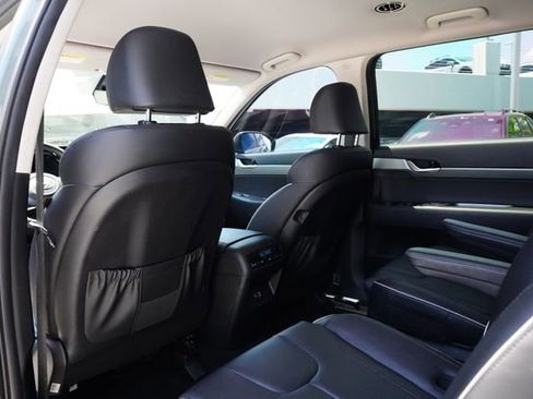 Used 2023 Hyundai Palisade SEL FWD image 17