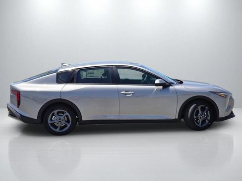 New 2026 Kia K4 FWD image 3