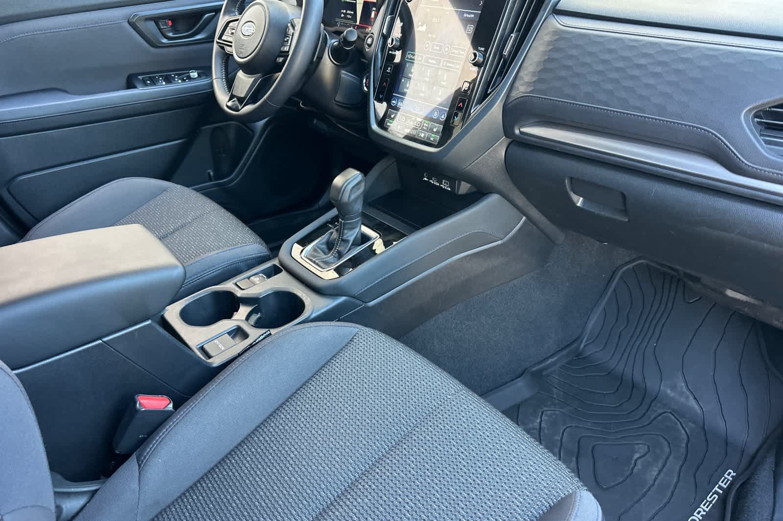 Used 2025 Subaru Forester Premium AWD/4WD image 15