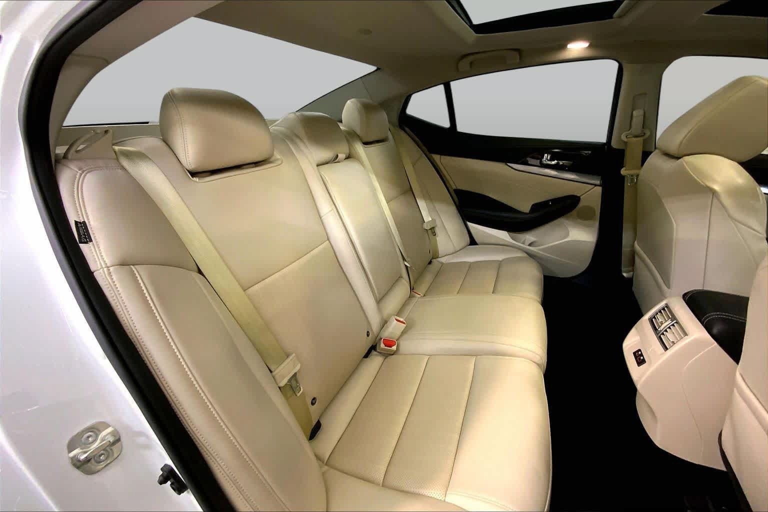 Used 2020 Nissan Maxima 3.5 SL w/ Floor Mat Group FWD image 19