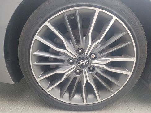 Used 2018 Hyundai Elantra Sport w/ Sport Premium Package 03 FWD image 31
