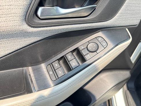Used 2023 Nissan Rogue SV AWD/4WD image 12