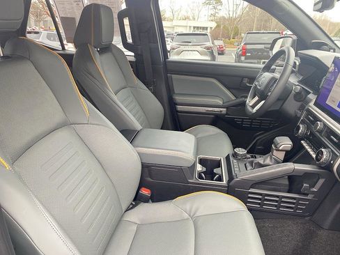 Certified 2025 Toyota 4Runner Trailhunter image 20