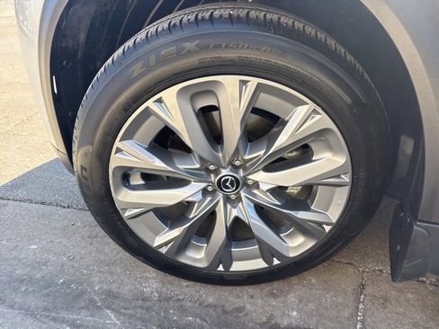 Used 2024 MAZDA CX-90 3.3 Turbo w/ Premium Package image 11