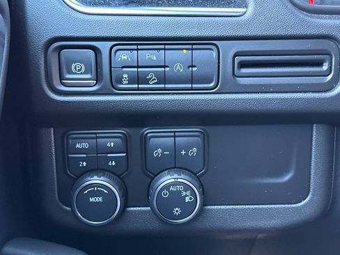 Used 2024 Chevrolet Tahoe Z71 AWD/4WD image 40