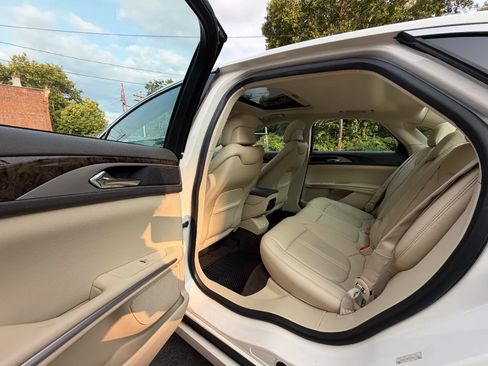 Used 2013 Lincoln MKZ FWD image 25