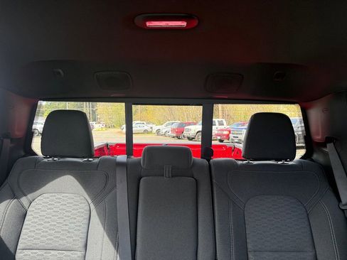 New 2026 RAM 1500 4x4 Crew Cab image 25