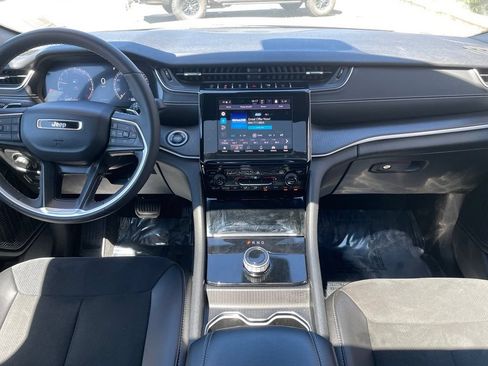 Used 2021 Dodge Challenger R/T Scat Pack RWD image 5