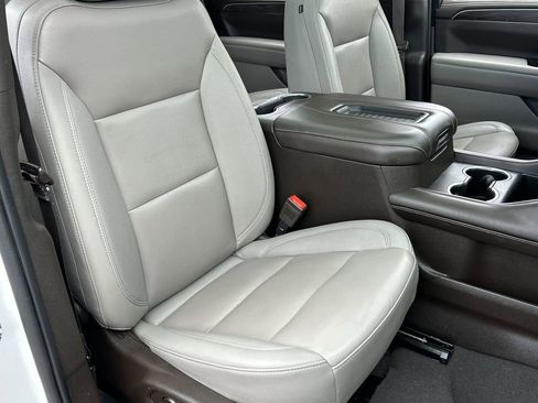 Used 2023 Chevrolet Tahoe LT w/ Luxury Package image 29