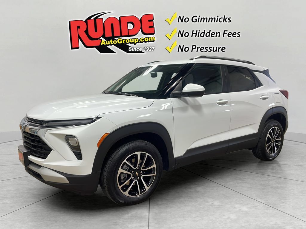 Used 2025 Chevrolet TrailBlazer LT AWD/4WD image 1