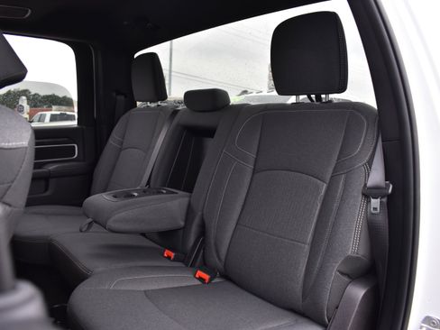 Used 2024 RAM 2500 Big Horn w/ Night Edition image 27