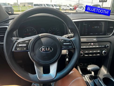 Used 2020 Kia Sportage LX AWD/4WD image 4