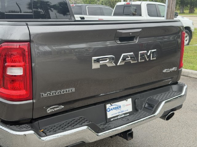 Used 2026 RAM 1500 Laramie AWD/4WD image 11