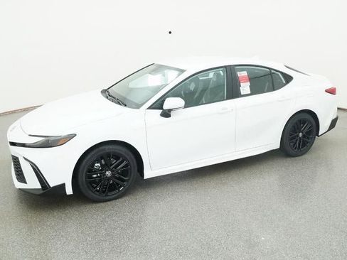 New 2026 Toyota Camry SE image 2
