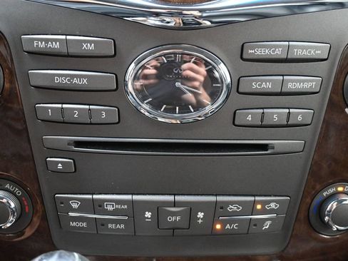 Used 2016 INFINITI QX80 4WD w/ Driver's Assistance Package image 16