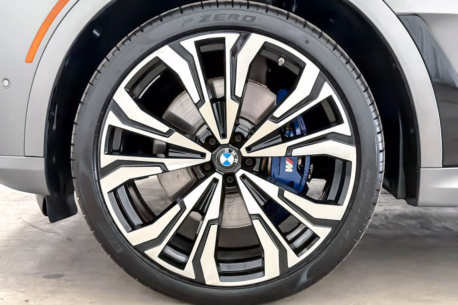 Used 2024 BMW X7 M60i w/ Executive Package AWD/4WD image 27