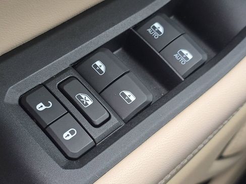 Used 2021 Jeep Grand Cherokee L Limited image 28