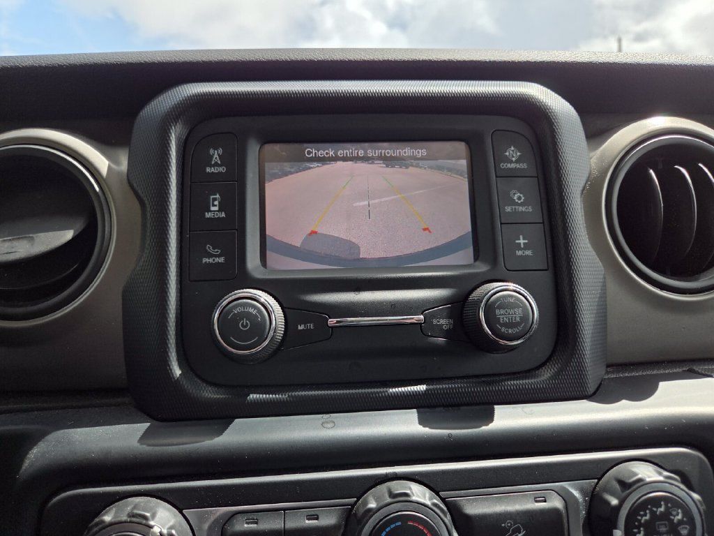 Used 2020 Jeep Wrangler Sport AWD/4WD image 36