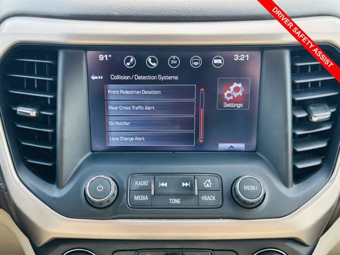 Used 2018 GMC Acadia Denali w/ Technology Package AWD/4WD image 11