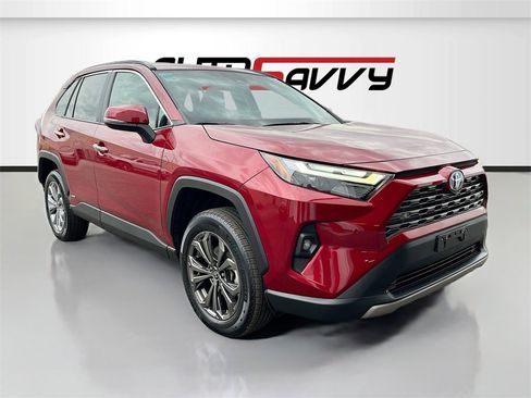 Used 2022 Toyota RAV4 Limited image 1