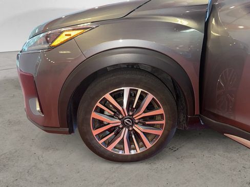 Used 2024 Nissan Kicks SR FWD image 14
