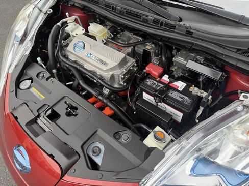 Used 2012 Nissan Leaf SL image 29