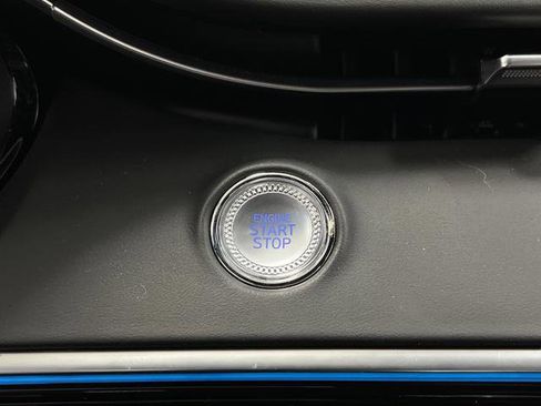 Used 2025 Genesis GV70 2.5T w/ Sport Prestige Package image 23