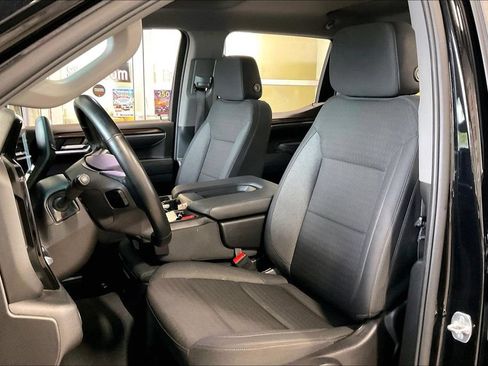 Used 2025 Chevrolet Silverado 1500 LT RWD image 3