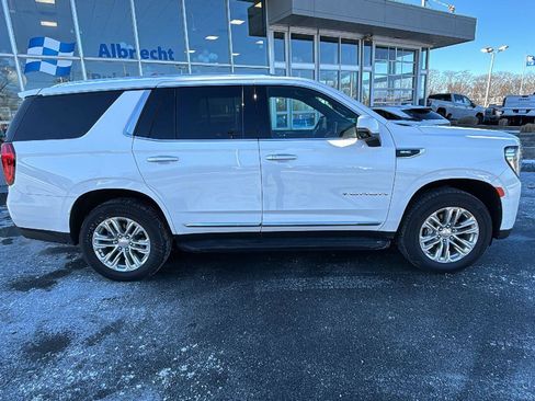 Certified 2023 GMC Yukon SLT w/ SLT Luxury Package image 8