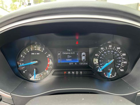 Used 2016 Ford Fusion SE image 35