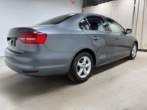 Used 2015 Volkswagen Jetta S image 4