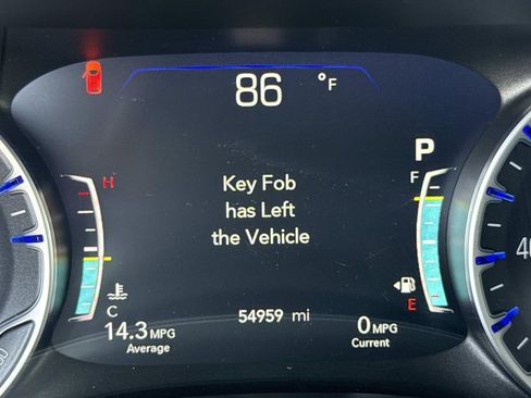 Used 2024 Chrysler Pacifica Touring-L image 40