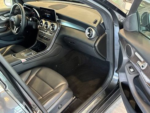 Used 2020 Mercedes-Benz GLC 300 image 26