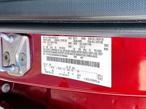 Used 2017 Ford Escape SE image 16