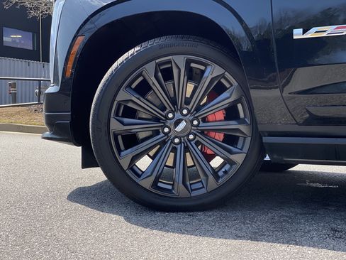 Used 2026 Cadillac Escalade V image 18