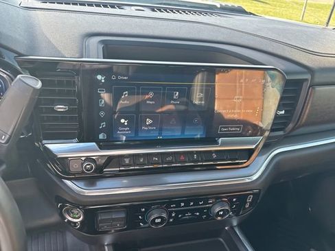 Used 2024 Chevrolet Silverado 3500 High Country w/ High Country Premium Package image 19