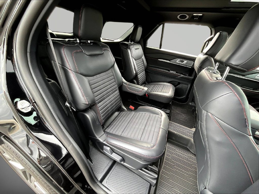 New 2026 Ford Explorer ST-Line w/ ST-Line Street Pack AWD/4WD image 9