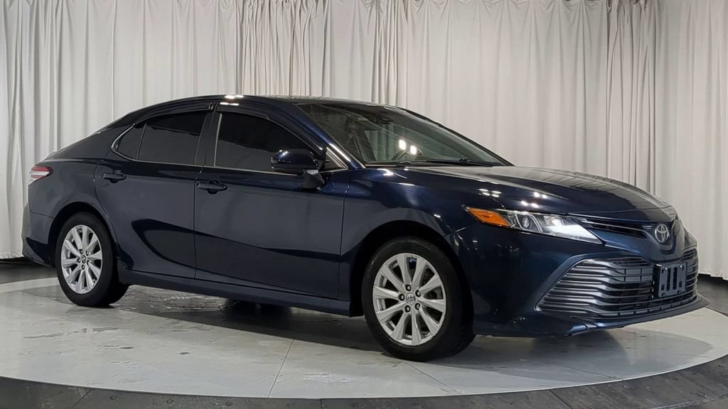 Used 2019 Toyota Camry LE FWD image 10