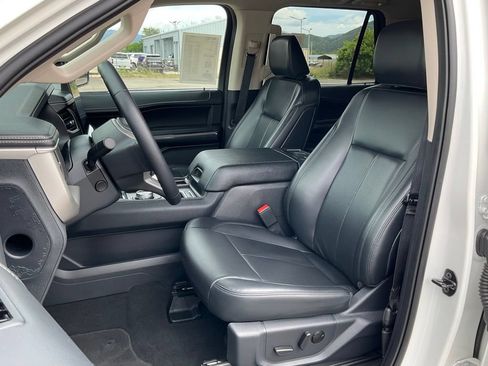 Used 2024 Ford Expedition XLT RWD image 54